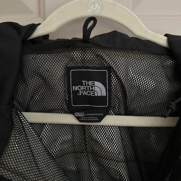 The North Face - Women’s Black and White Hooded Rain Jacket - Picture 4 of 4